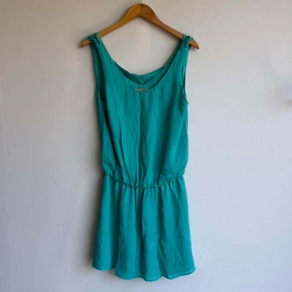 Alice + Olivia silk mint green mini dress with cowl neck and tie back detail.